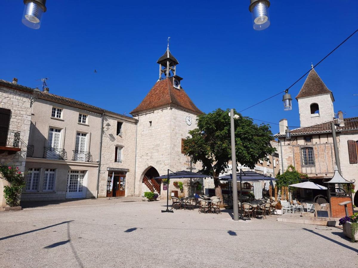 Manoir Le Moulinal47 - Vue Panoramique Otel Courbiac Dış mekan fotoğraf